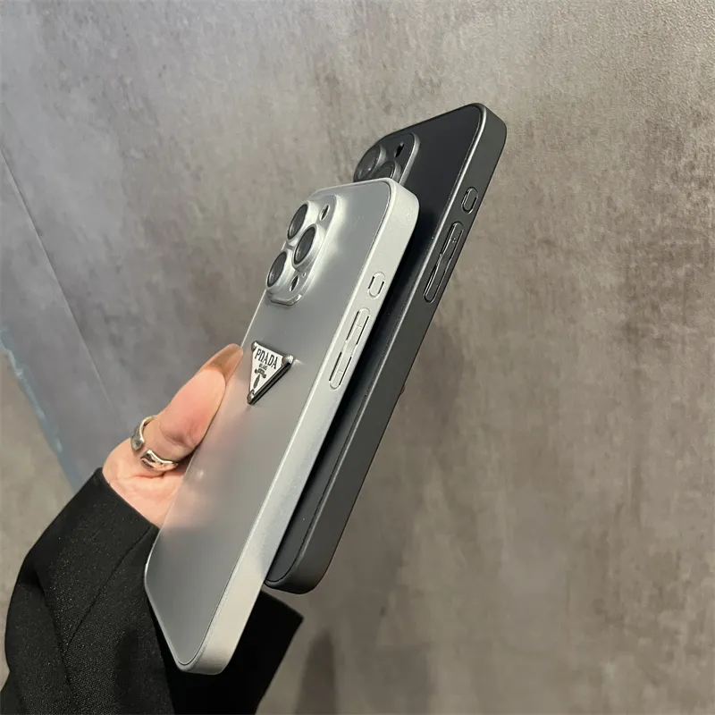 大人気 シンプル マット加工 おしゃれ 個性派 高級感 スマホケース