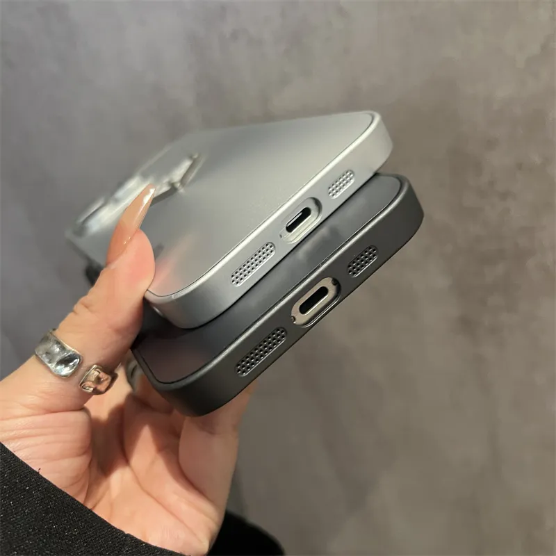大人気 シンプル マット加工 おしゃれ 個性派 高級感 スマホケース