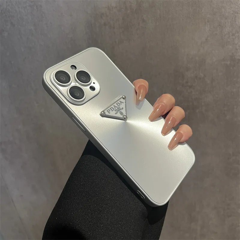 大人気 シンプル マット加工 おしゃれ 個性派 高級感 スマホケース
