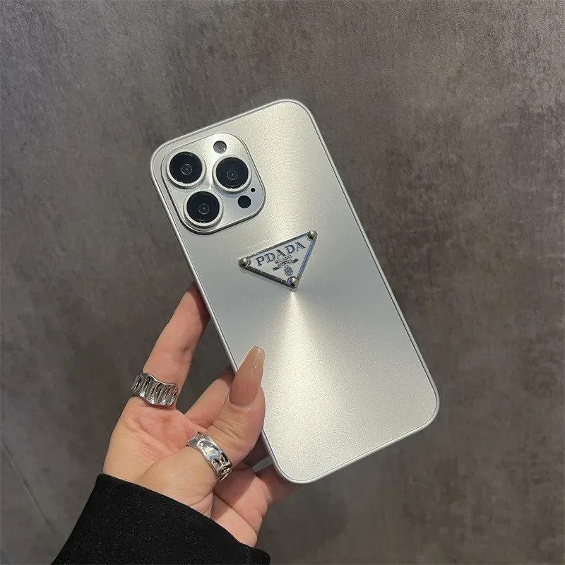 大人気 シンプル マット加工 おしゃれ 個性派 高級感 スマホケース